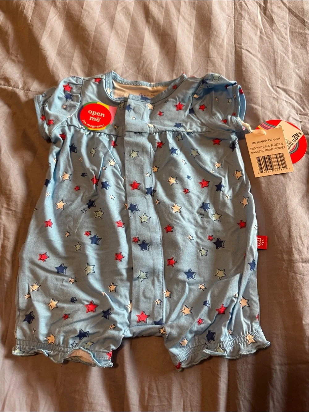 Magnetic me red white and bluetiful Star-Short Sleeve Romper 0-3 months NWT